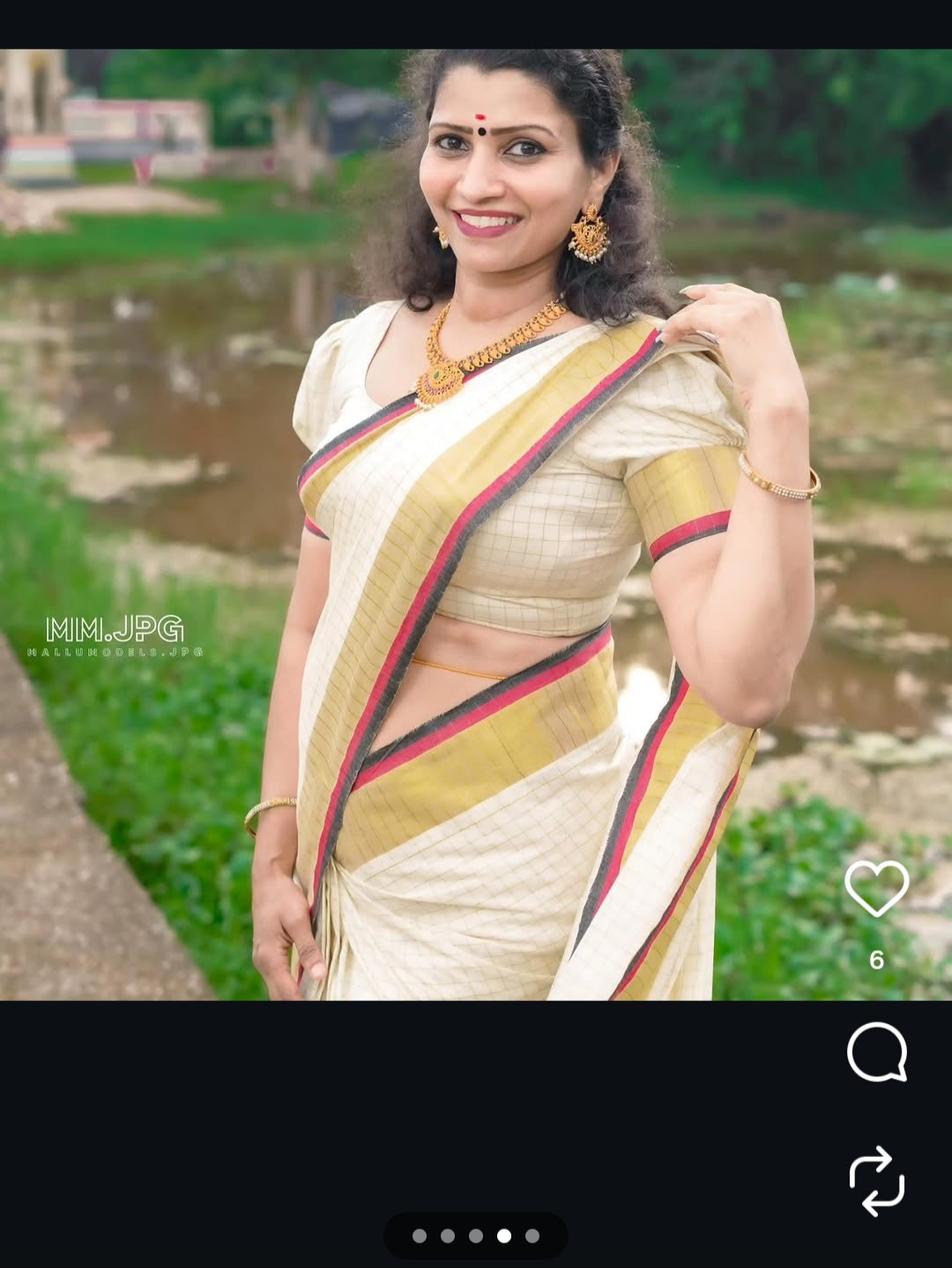 Kerala Saree in red and black border