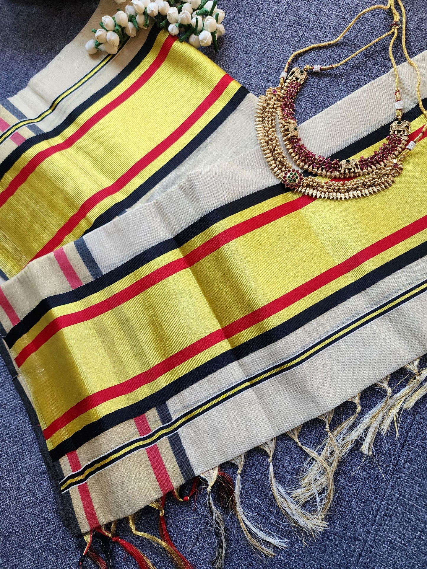 Set Mundu - Red & Black combo