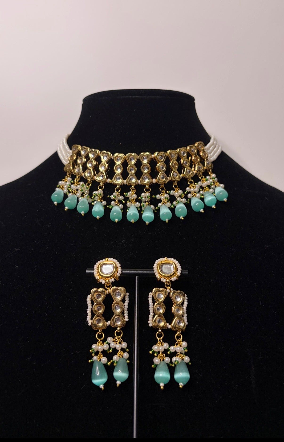 Pearl choker set