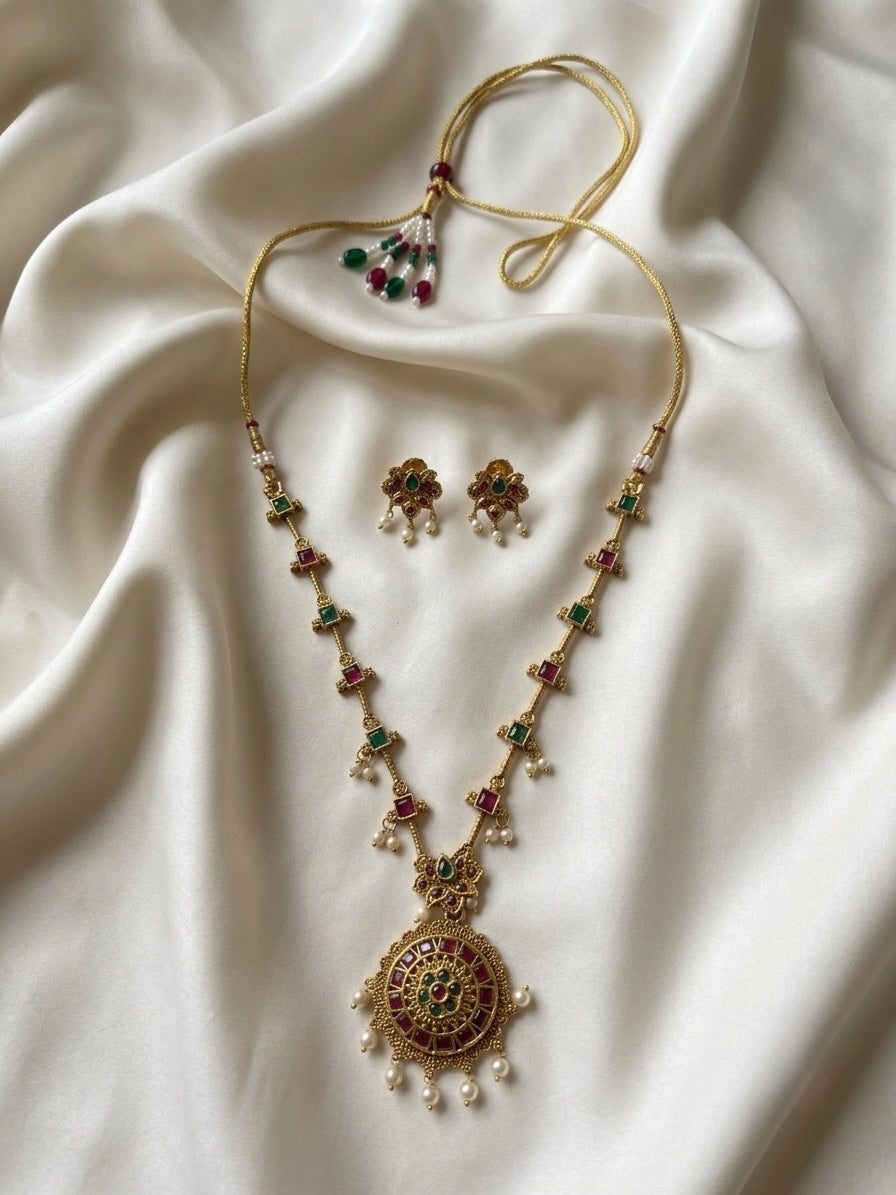 Aime Neckpiece Set (Ruby and Green)