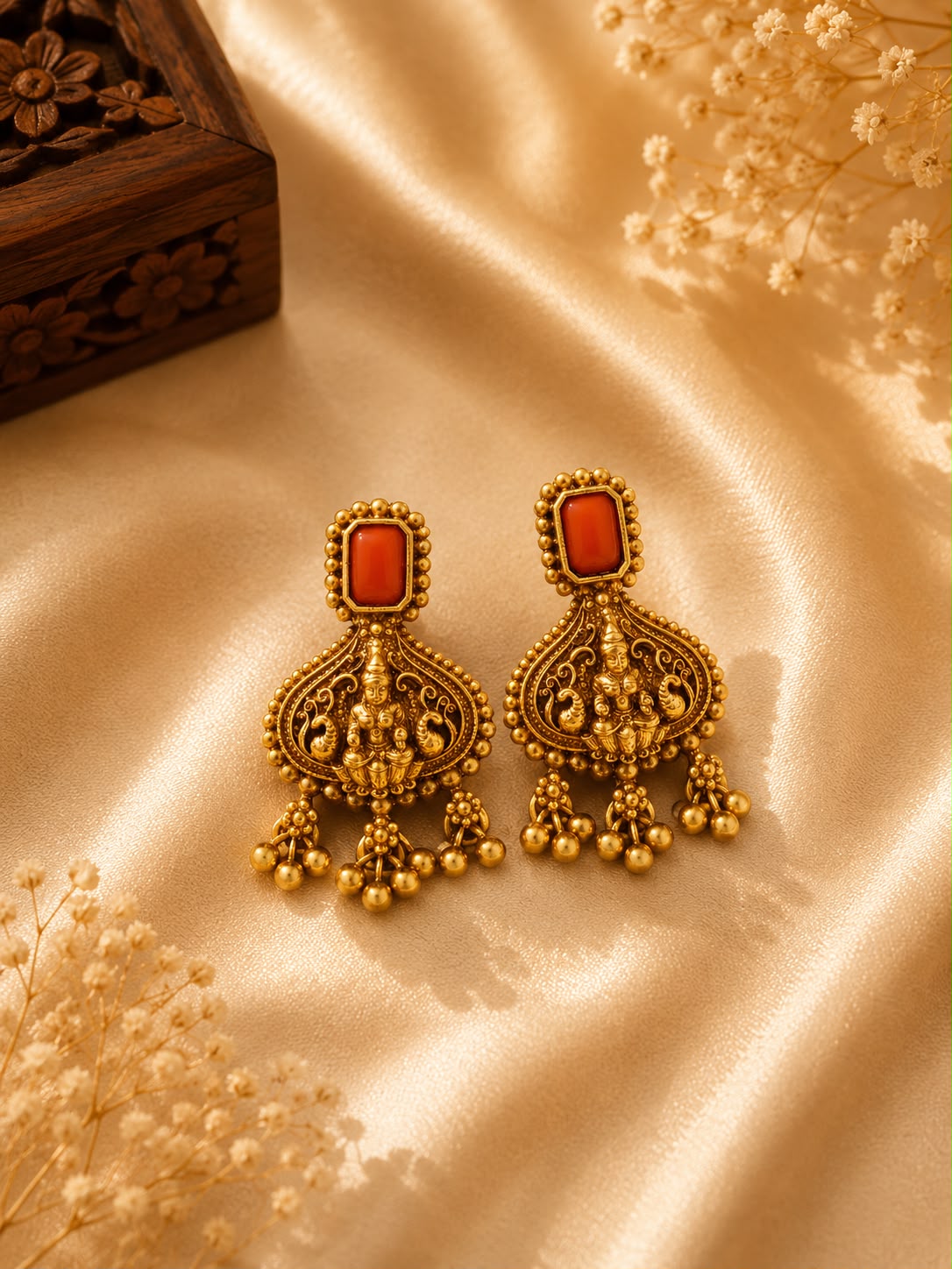 Temple Haaram with earrings (coral)